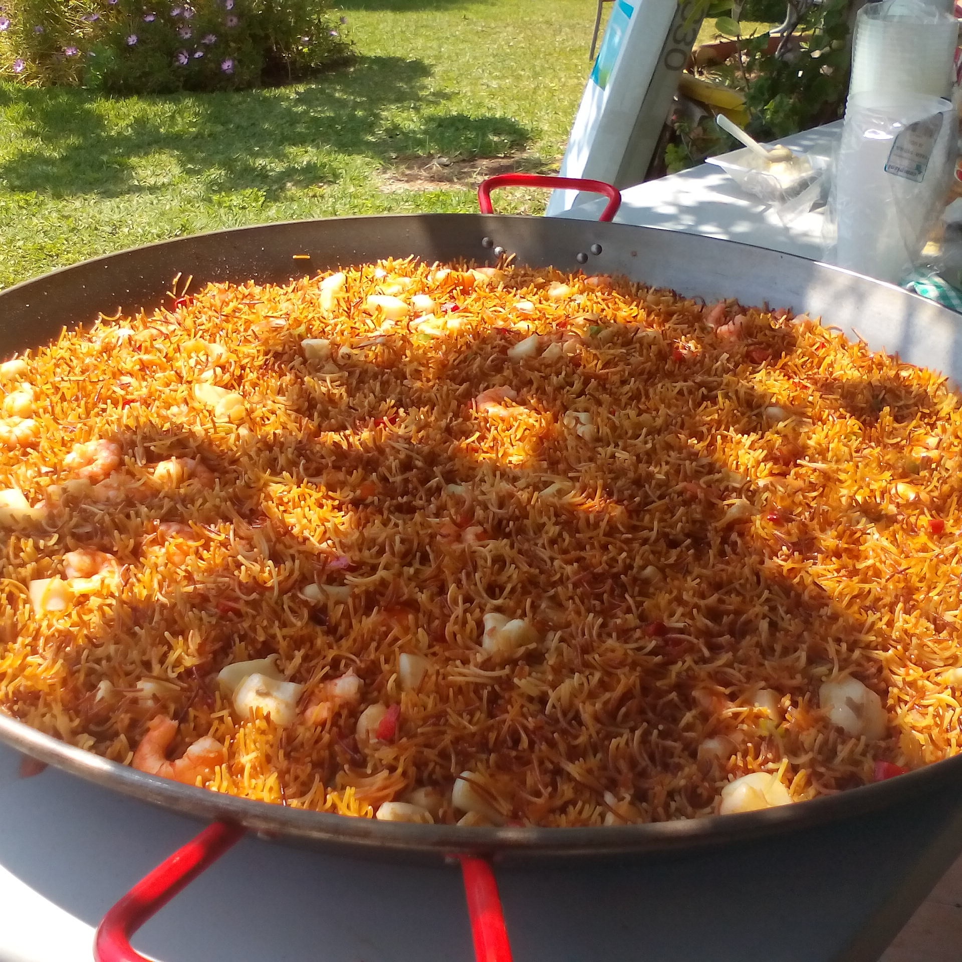 Paellas elaboradas con productos frescos y de alta calidad